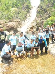 Rekreasi Air Terjun Berkelah