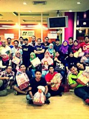 Pertandingan Bowling Anjuran KampungChat & KCFM Network